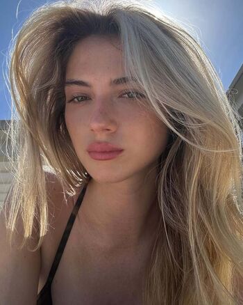 Full leaked Leah rose page private onlyfans photo