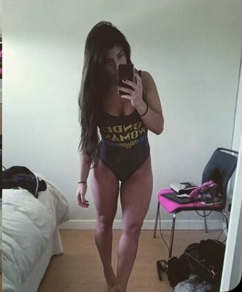 Full leaked Leah shutkever private onlyfans photo