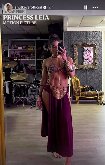 Full leaked Leah shutkever private onlyfans photo