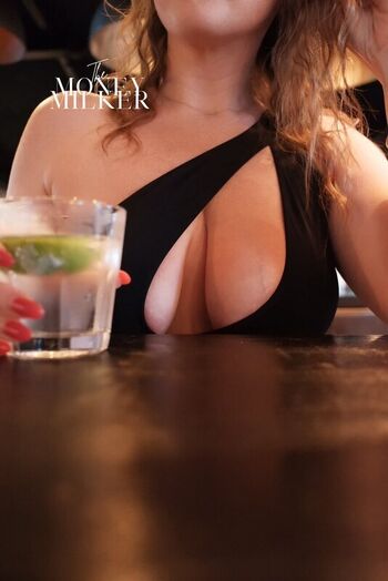 Full leaked Leah themoneymilker private onlyfans photo