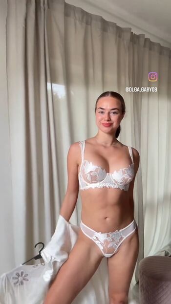 Leah Violet