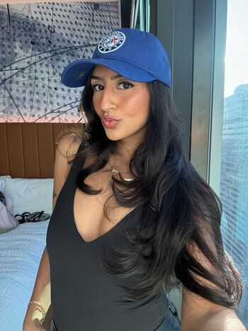 Full leaked Leahhalton private onlyfans photo