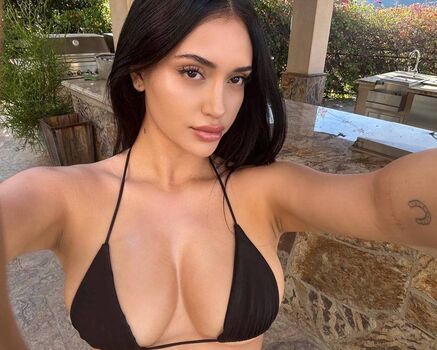 Full leaked Leahkateb private onlyfans photo