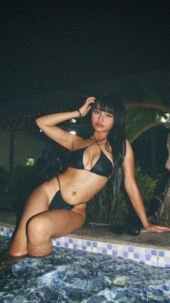 Full leaked Leakeshiaaa private onlyfans photo