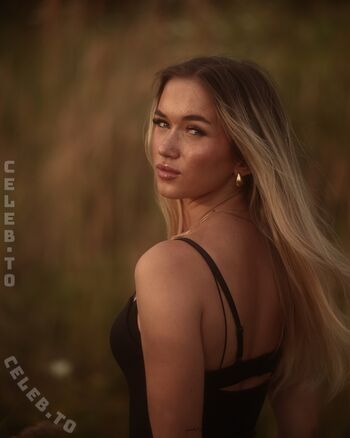 Full leaked Leasmlr private onlyfans photo