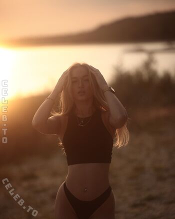 Full leaked Leasmlr private onlyfans photo