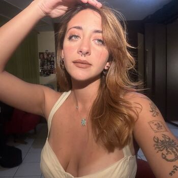 Full leaked Lebanese girls  page private onlyfans photo