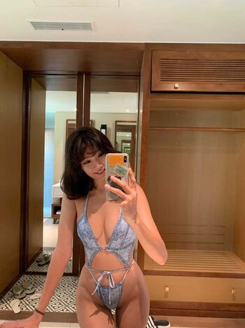 Full leaked Lee hee eun page private onlyfans photo