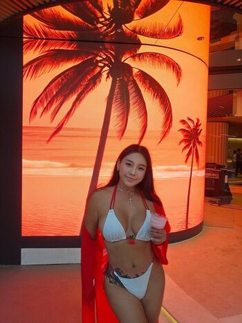 Full leaked Lee so young private onlyfans photo