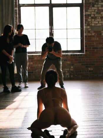 Full leaked Leehee express page private onlyfans photo