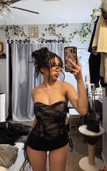 Full leaked Leela tran private onlyfans photo