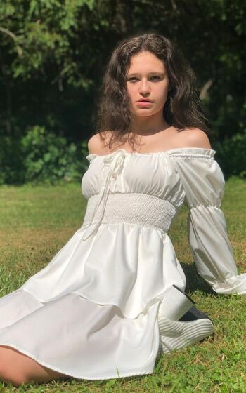 Full leaked Leeseyes private onlyfans photo