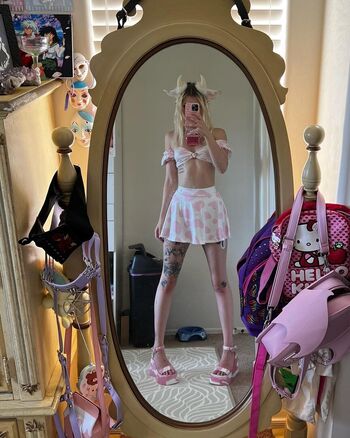 Full leaked Left fordread page private onlyfans photo