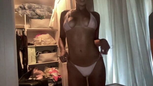 Full leaked Leia thorne private onlyfans photo