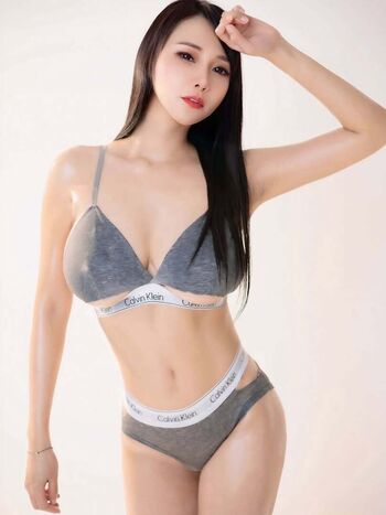 Full leaked Lelewu page private onlyfans photo