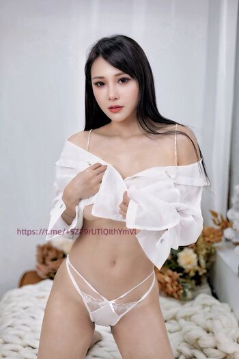 Full leaked Lelewu page private onlyfans photo