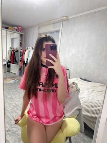 Full leaked Lelyamt private onlyfans photo