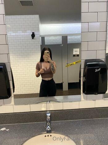 Full leaked Lemoncycle private onlyfans photo