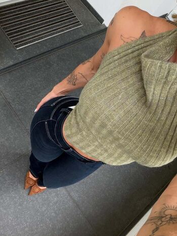 Full leaked Lena ajoy private onlyfans photo