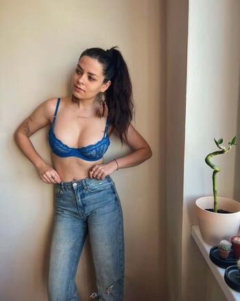 Full leaked Lena bartos private onlyfans photo