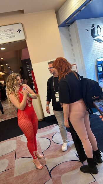 Full leaked Lena paul page private onlyfans photo