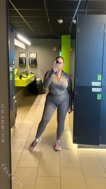Full leaked Lenadenisee private onlyfans photo