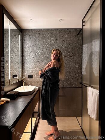 Full leaked Lenaisabellex  page private onlyfans photo