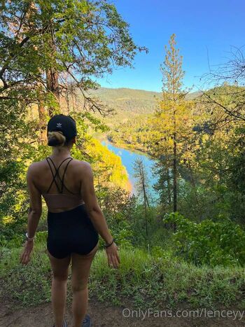 Full leaked Lenceyy private onlyfans photo