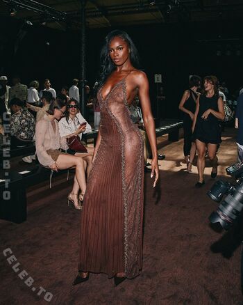 Full leaked Leomie anderson private onlyfans photo