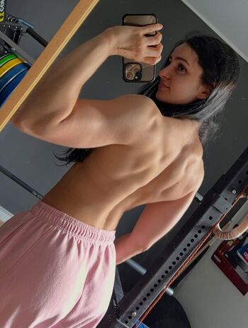 Leona Maronn