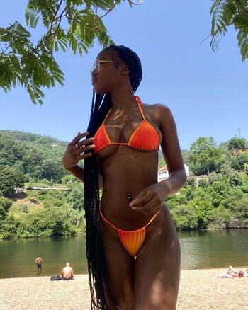 Full leaked Leona private onlyfans photo