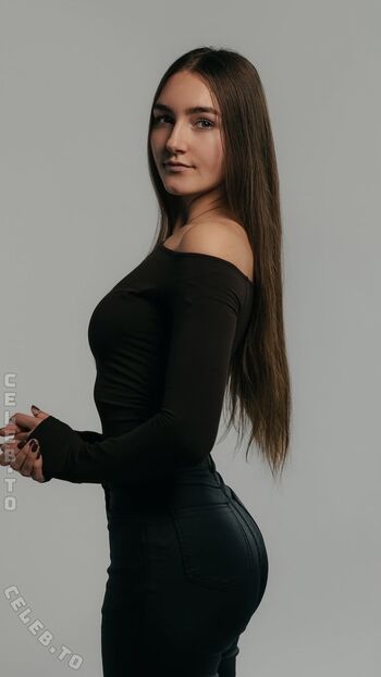 Full leaked Leonie treiber private onlyfans photo