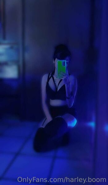 Full leaked Lesa dom private onlyfans photo