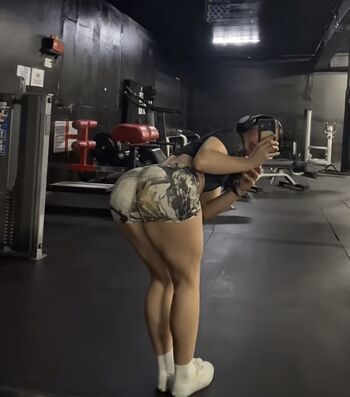 Full leaked Lesliemrtinez private onlyfans photo
