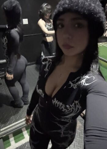 Full leaked Lesliemrtinez private onlyfans photo