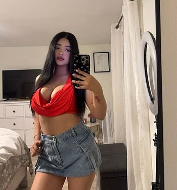 Full leaked Leslyahdz private onlyfans photo