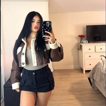 Full leaked Leslyahdz private onlyfans photo