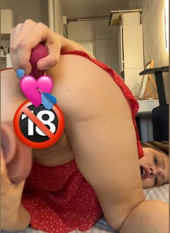 Full leaked Lesyaavz private onlyfans photo
