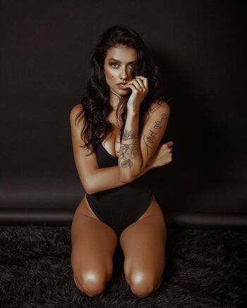 Full leaked Lettycmore private onlyfans photo