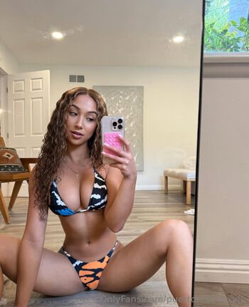 Full leaked Lexi private onlyfans photo