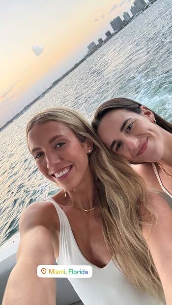 Full leaked Lexie hull private onlyfans photo