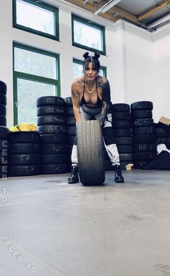 Full leaked Leyalocaa private onlyfans photo