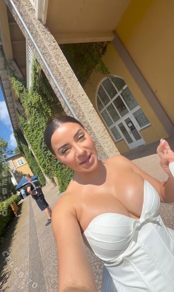 Full leaked Leyla lahouar private onlyfans photo