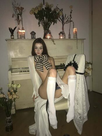 Full leaked Lflorafaunal private onlyfans photo