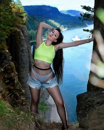 Full leaked Li si private onlyfans photo