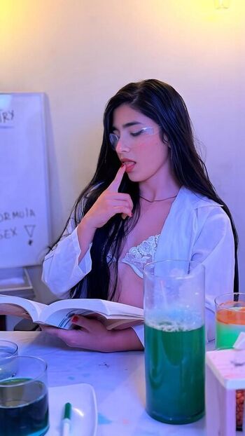 Full leaked Lia mar private onlyfans photo