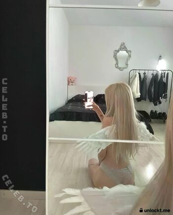 Full leaked Lia moon private onlyfans photo