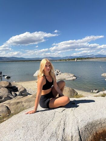Full leaked Lia sikora private onlyfans photo