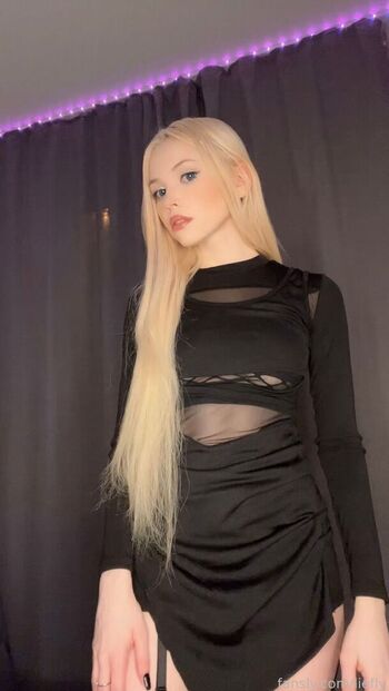 Full leaked Liefly private onlyfans photo