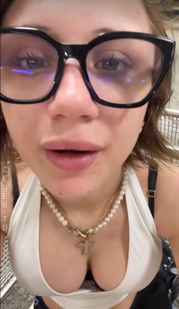 Full leaked Lienne aig private onlyfans photo